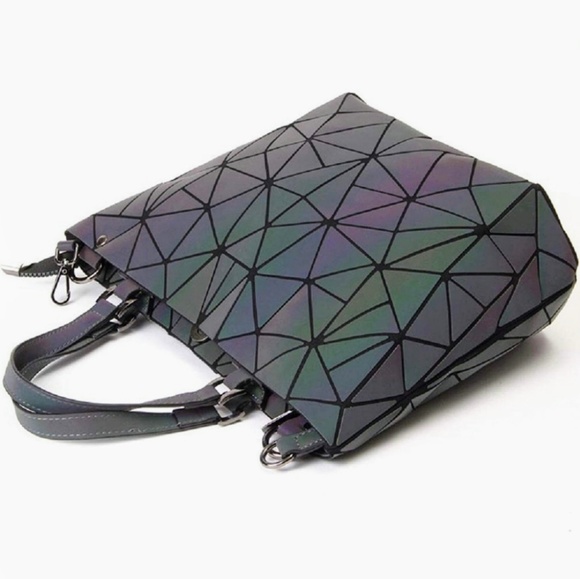 New Luminous geometric Holographic bag - Picture 5 of 6